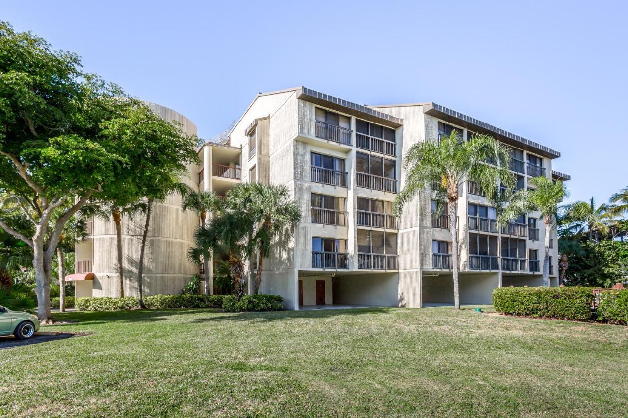 Ocean Breeze & Santa Maria Condos フォートマイヤーズビーチ エクステリア 写真